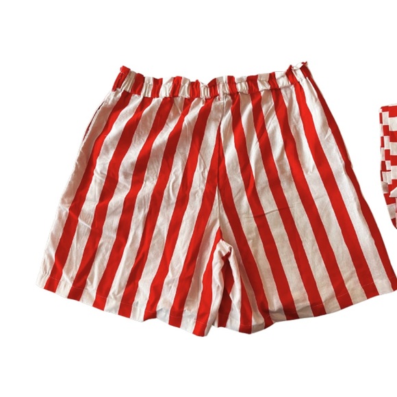 NWT - Paper bag striped shorts with belt - Picture 3 of 5